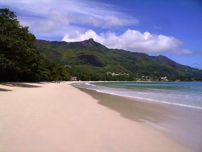 Hire a car and driver in Beau Vallon