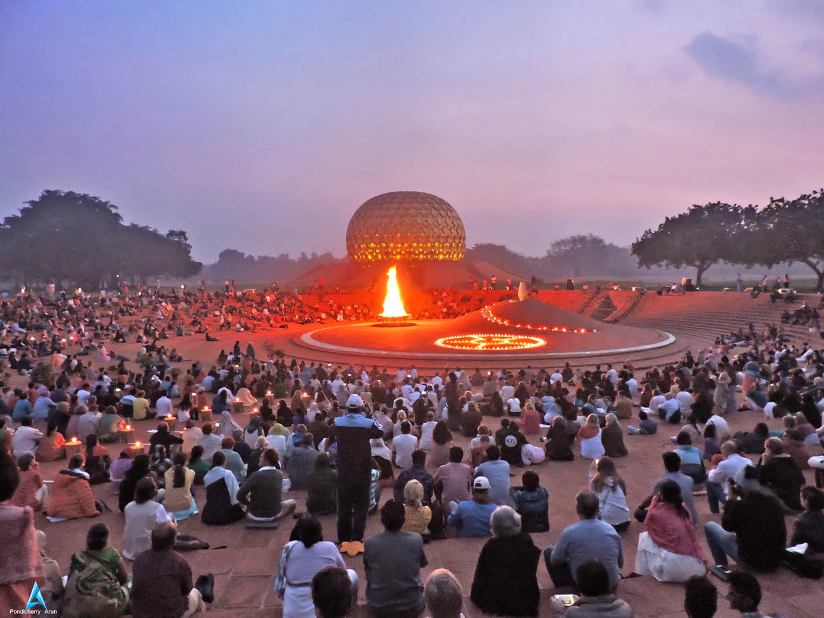 Hire a car and driver in Auroville