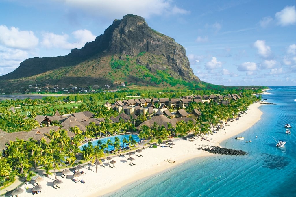 Hire a car and driver in Mauritius