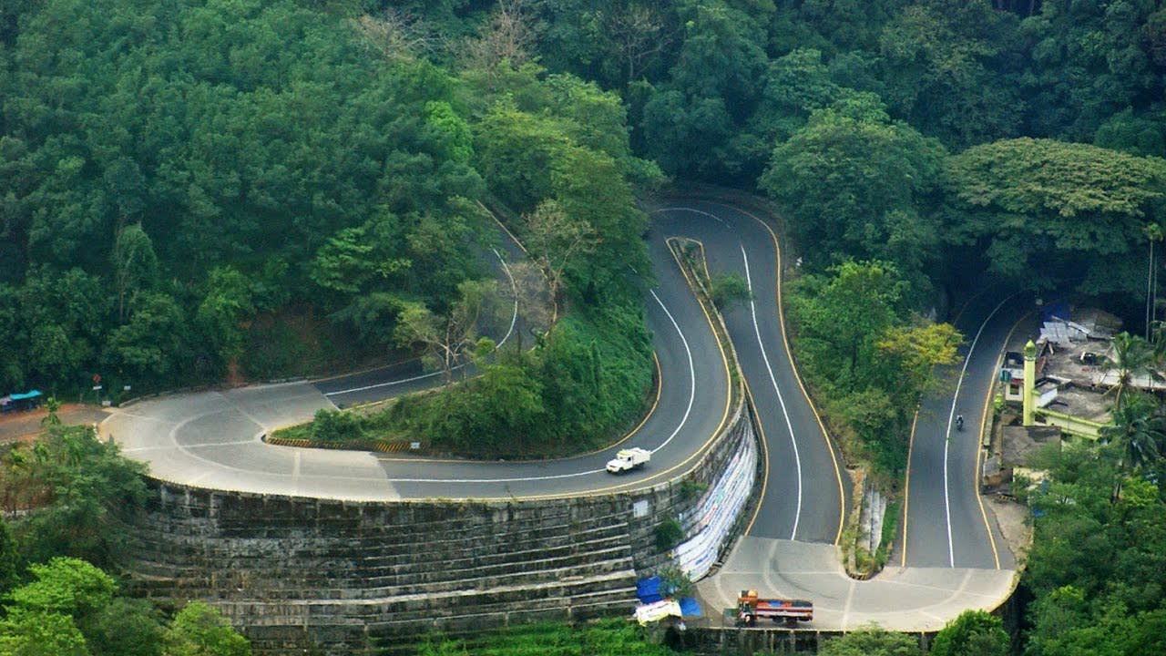 Hire a car and driver in Wayanad
