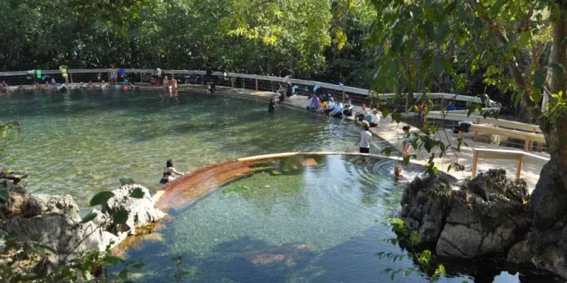 Maquinit Hot Springs