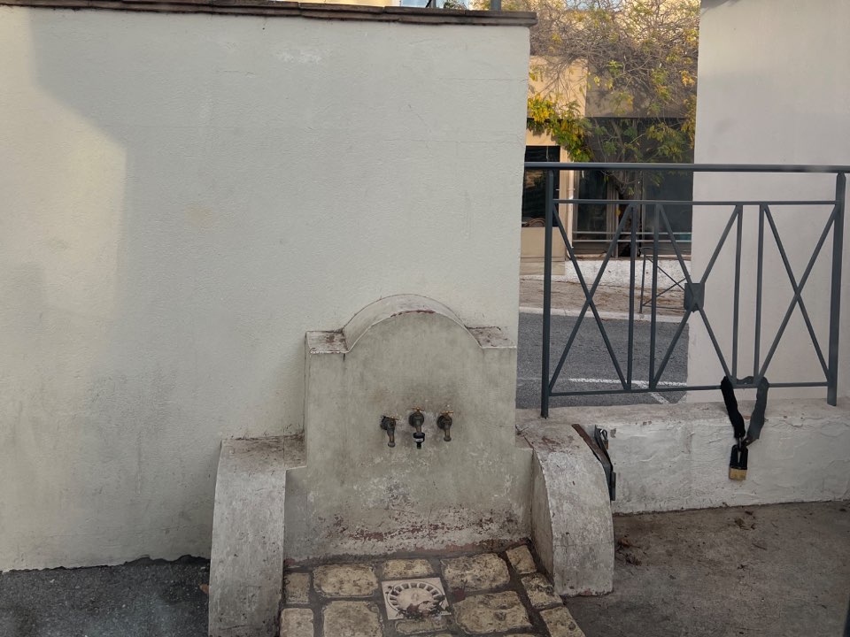 Wasserhahn 🚰 – 1