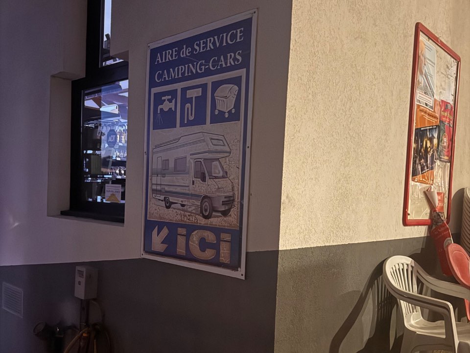 Tankstelle mit Service – 1