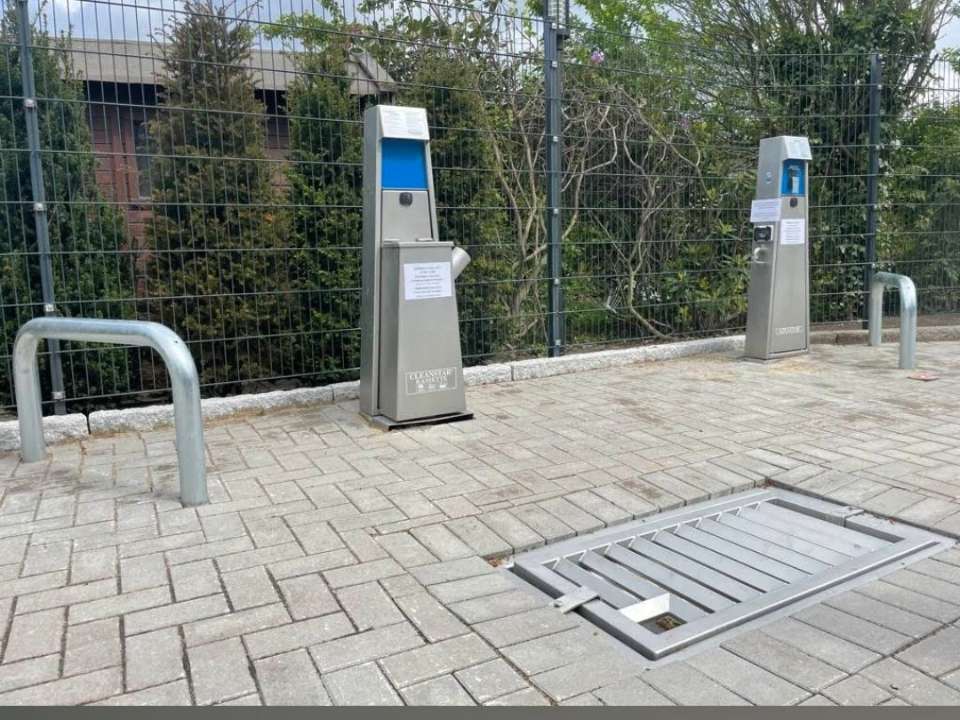 V+E vor dem Campingplatz – 2