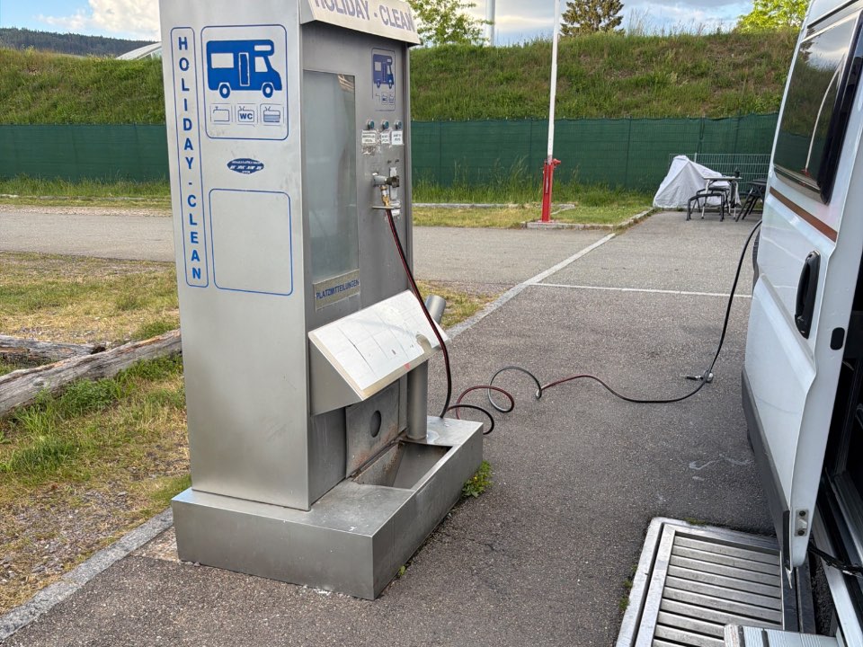 Service-Station – 1