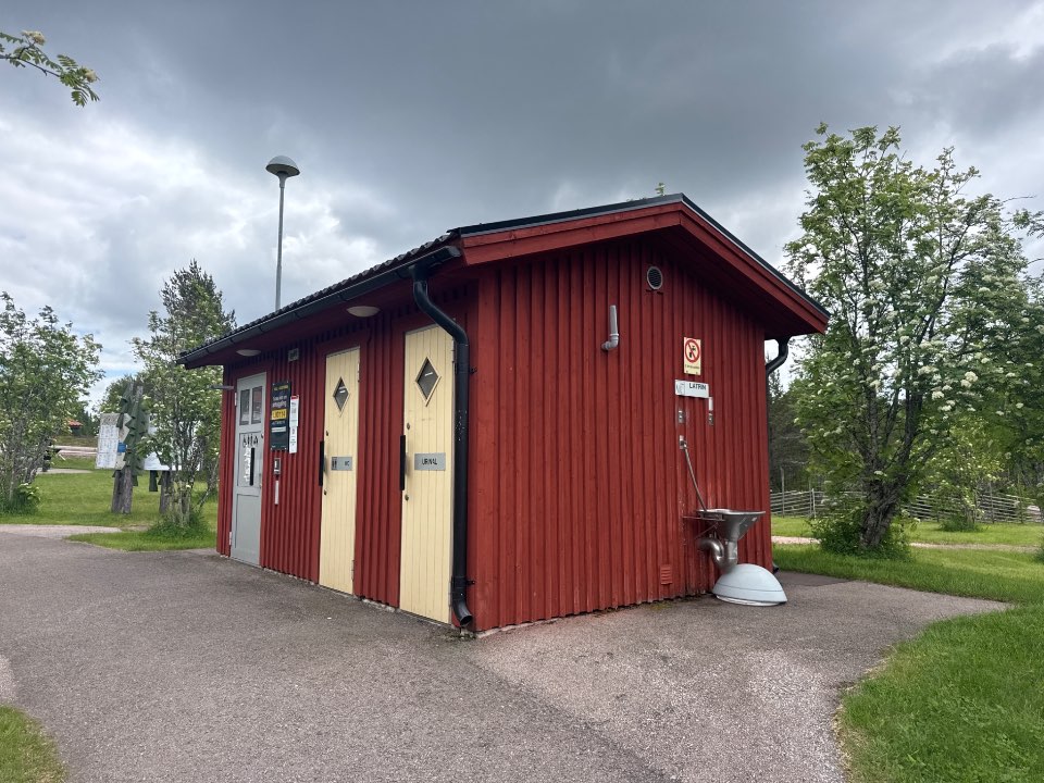 Rastplatz mit Entsorgung – 1