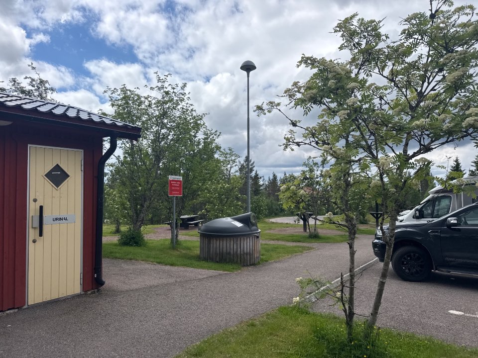 Rastplatz mit Entsorgung – 2