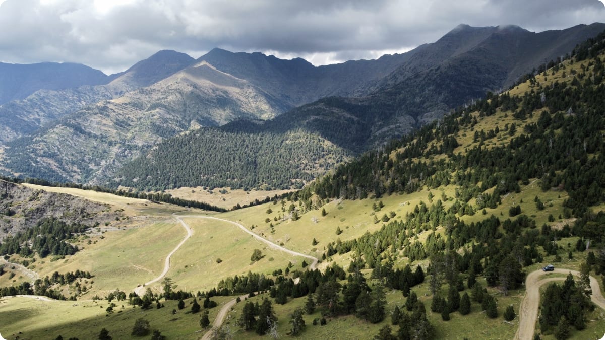 Les pays les moins visités d'Europe : des joyaux cachés pour la vie en van, les voyages au long cours et le camping sauvage