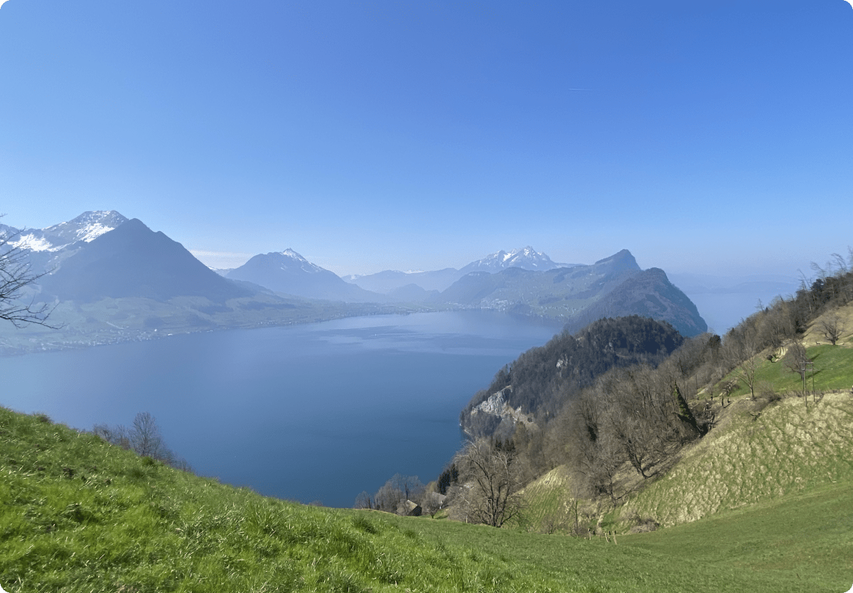 Vildcamping i Schweiz: Vad är tillåtet, vad är inte – och var man hittar de bästa platserna