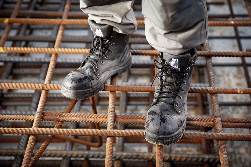 work boots for general tradies black