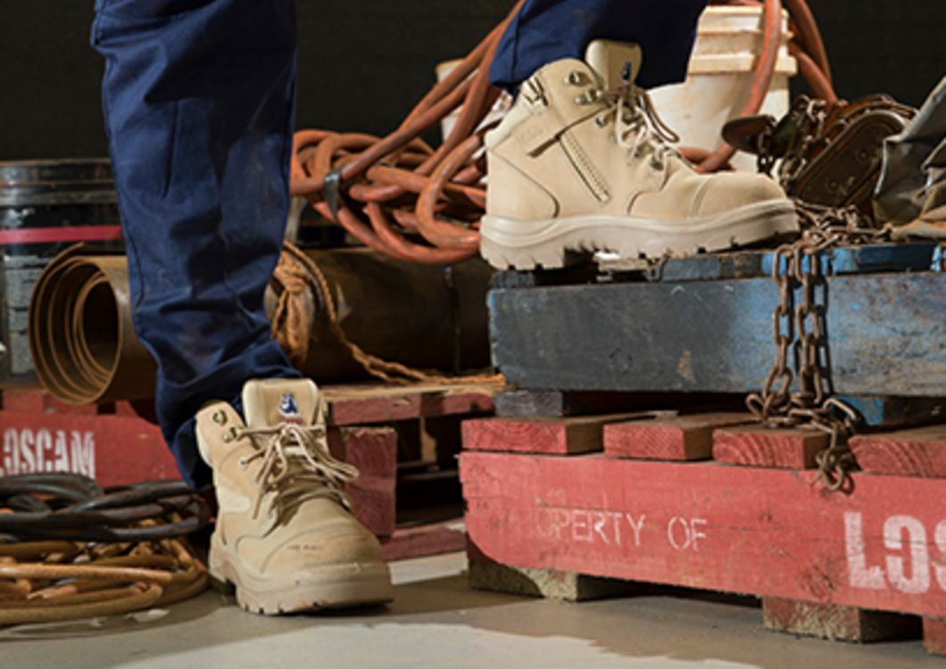 Parkes-Sand-Mens-Pallet-Portrait_410x290px