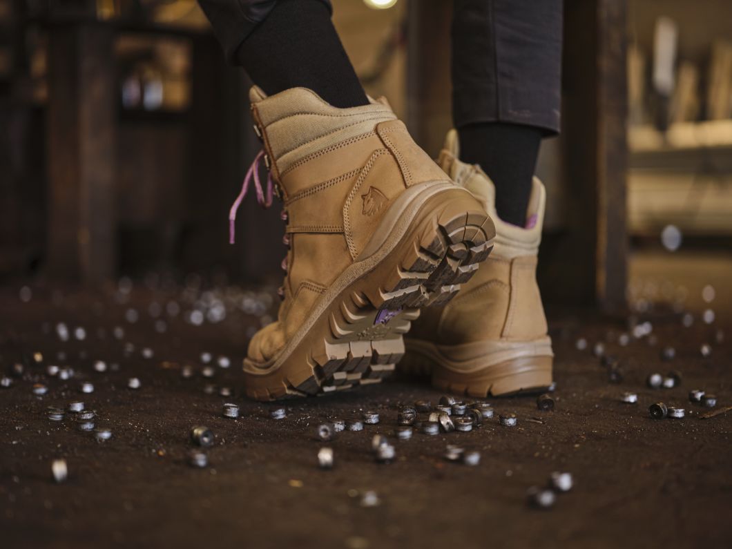 work boots LEETS