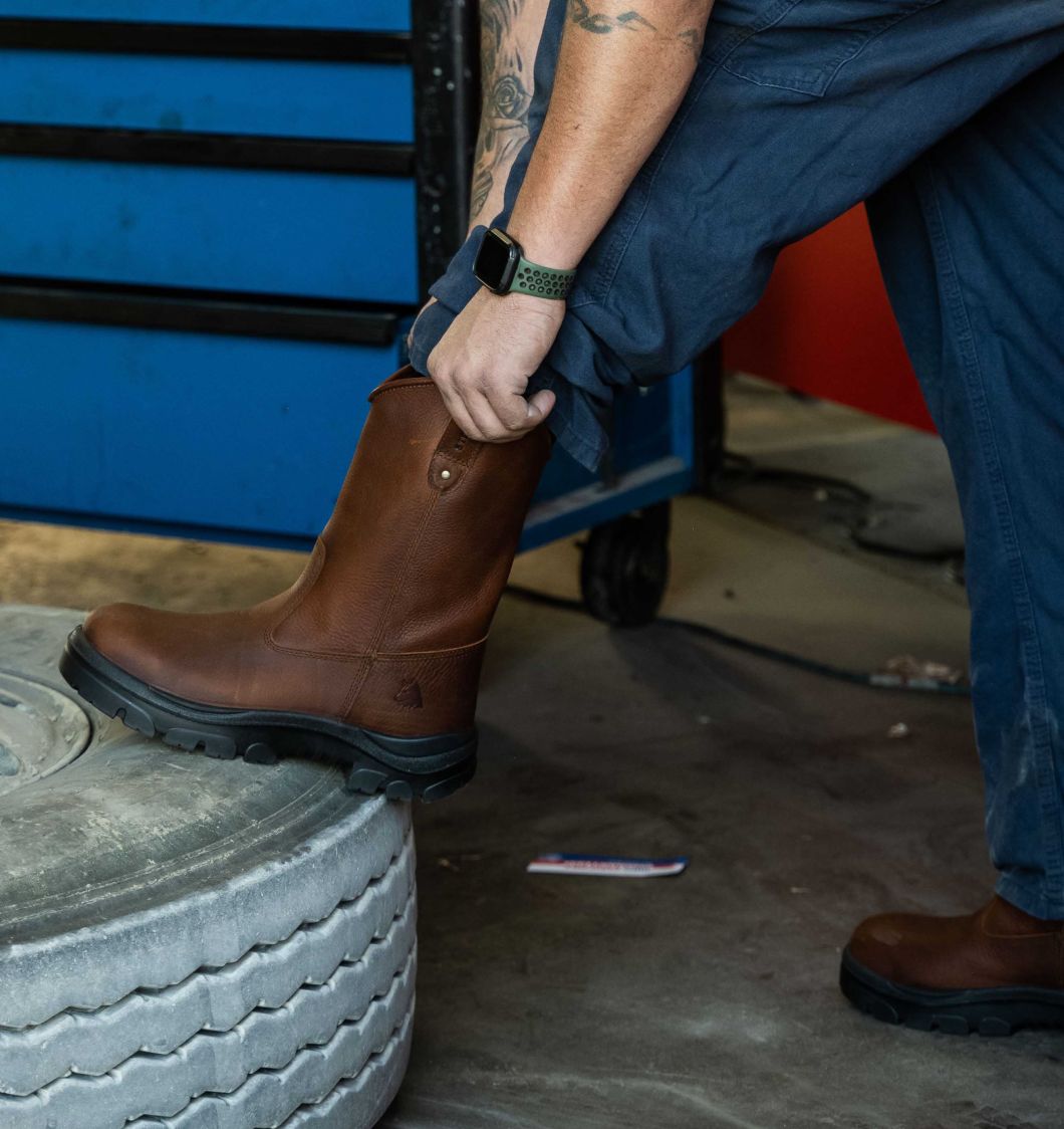 How to choose new work boots to maximise comfort and fit