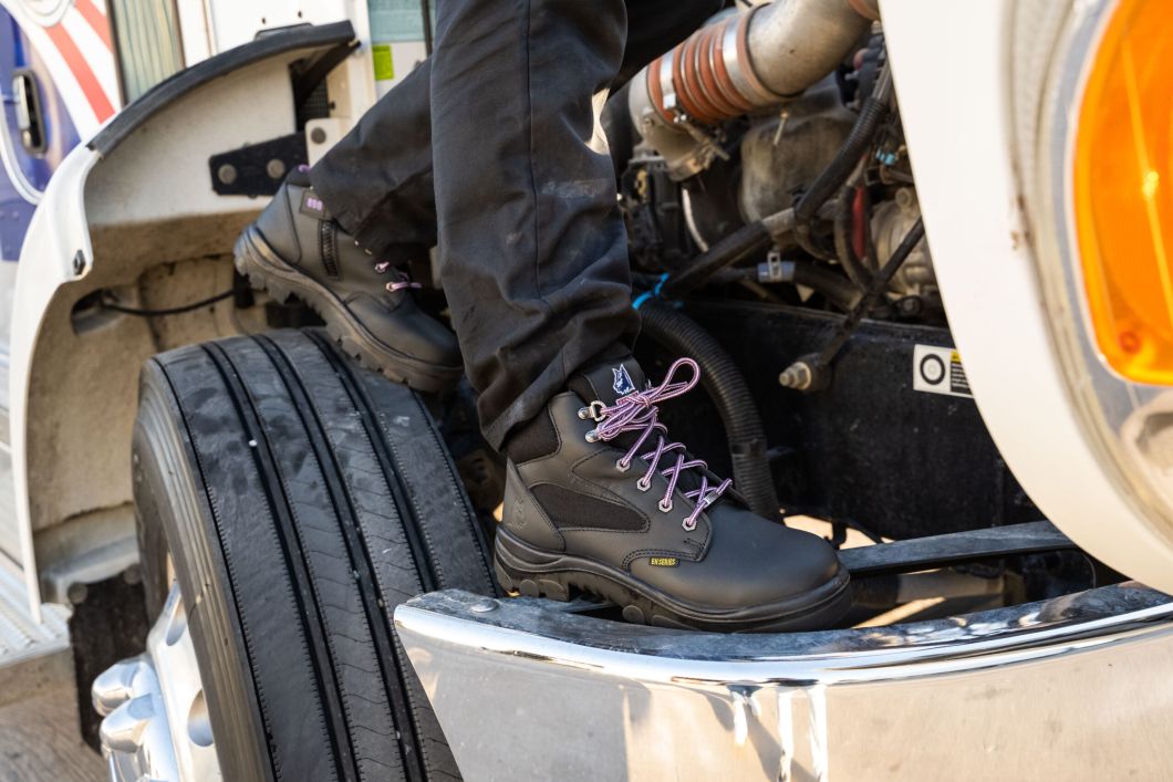 How to choose new work boots to maximise comfort and fit