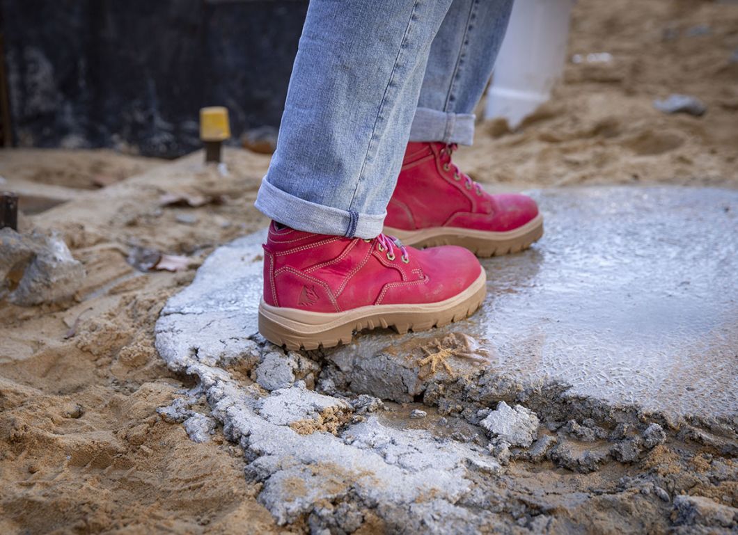 southern cross pink work boots lifestyle shot