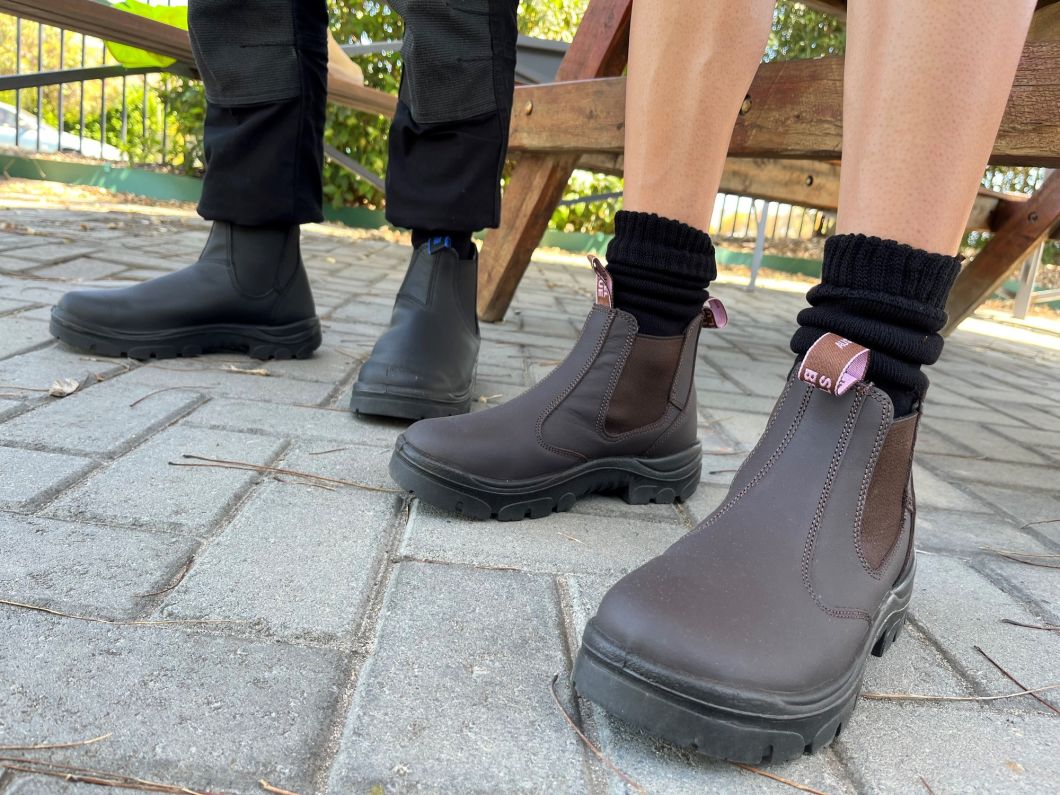 Carpenters safety boots