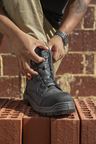 view sole of the boot