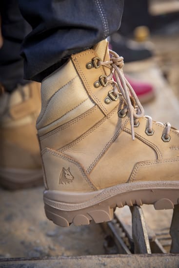 view sole of the boot