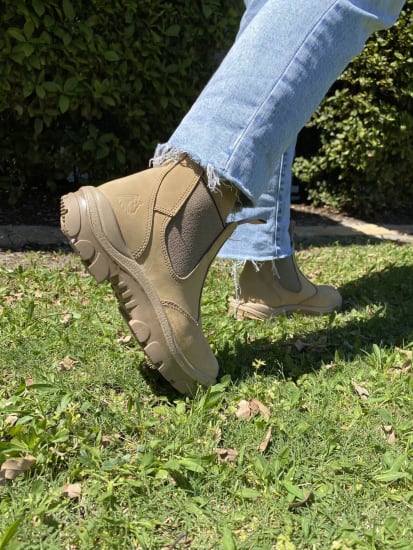 view sole of the boot