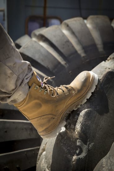 view sole of the boot