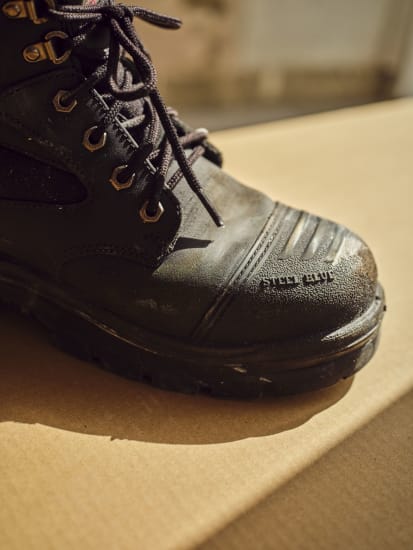 view sole of the boot