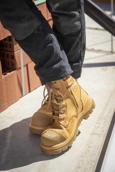 view sole of the boot