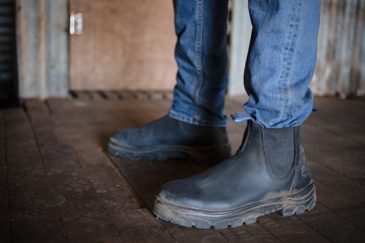 Southern Cross Black colour Boots