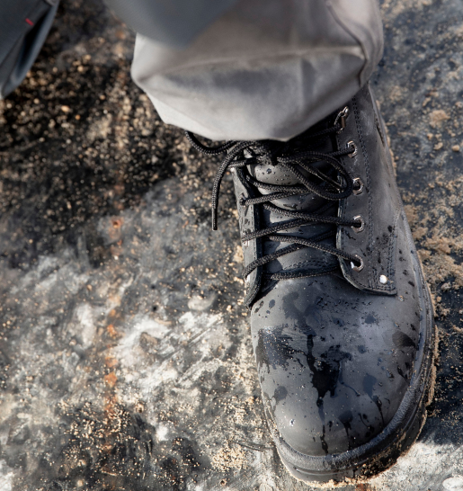 black work shoes with laces