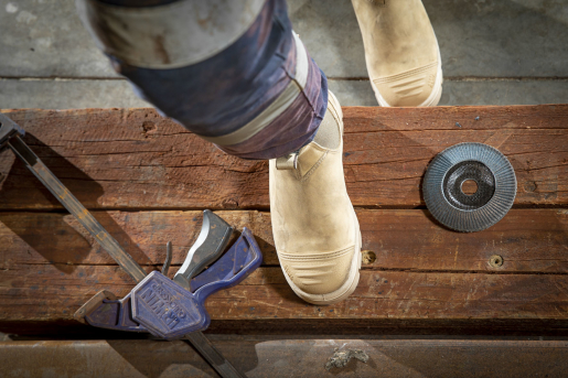 pull on work boot sand