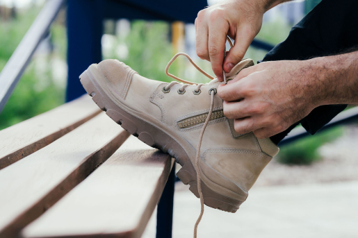 312658 – Parkes Zip Scuff Sand – lacing up