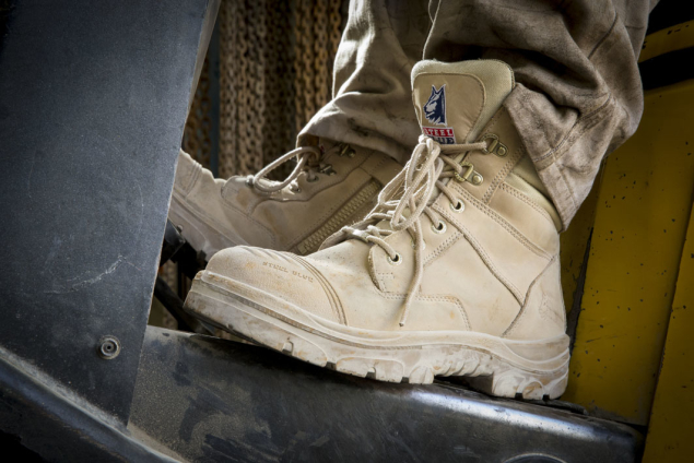 Southern-Cross-Sand-Mens-Landscape-Truck