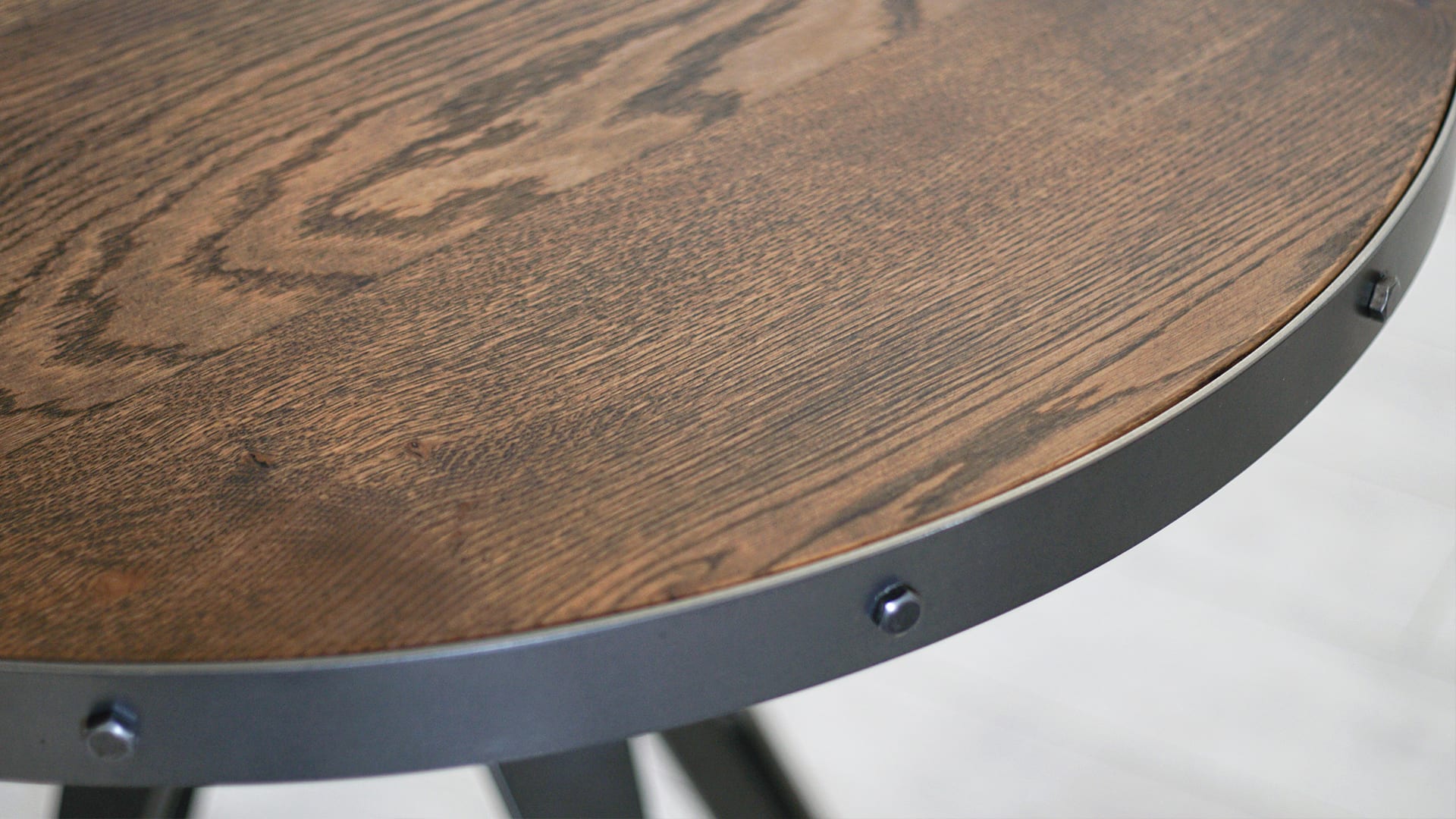 SV-IRONMASTER-TABLE-002
