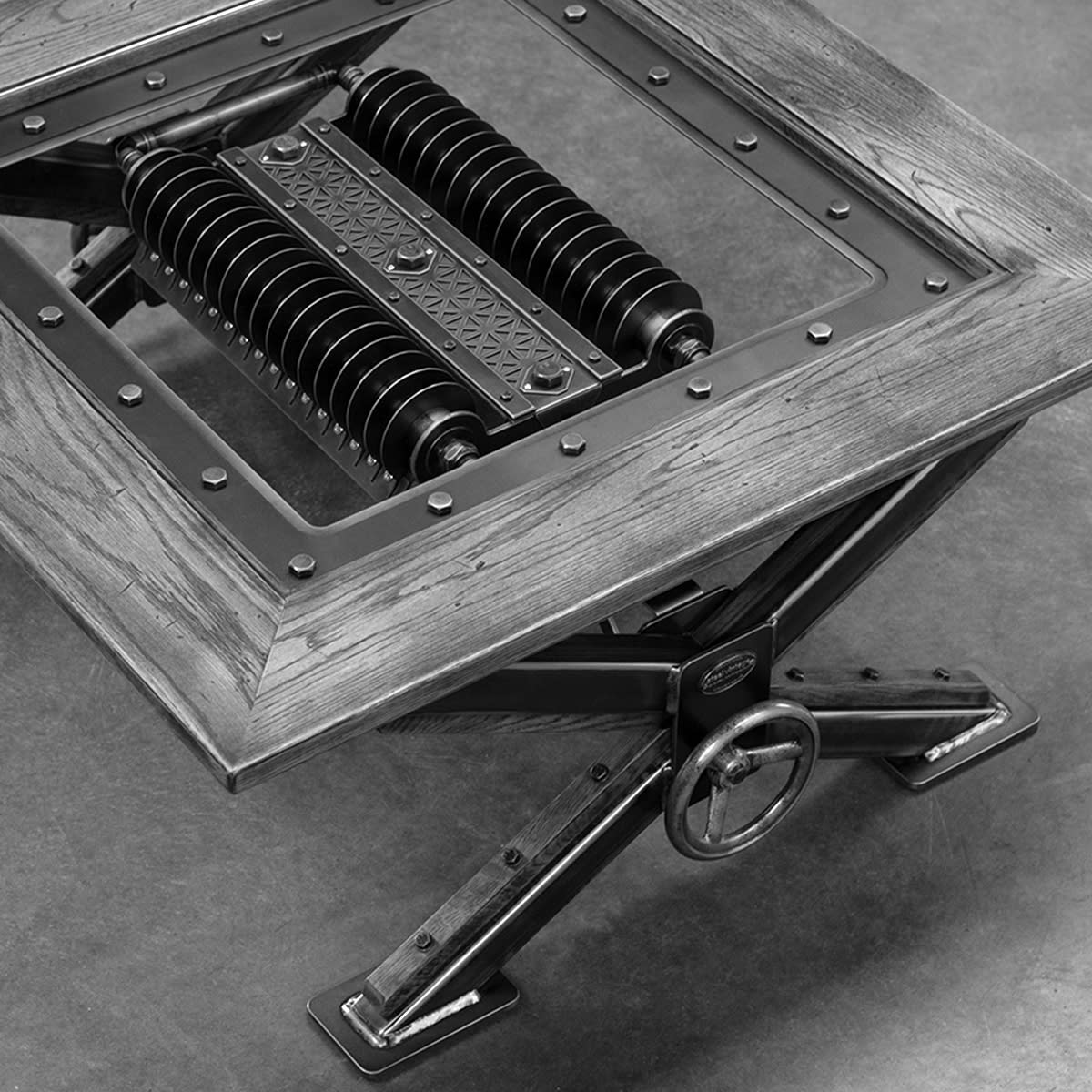 SV STEAMPUNK COFFEE TABLE