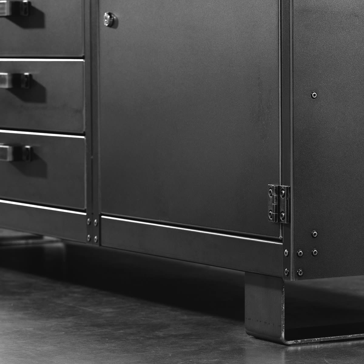SV ENGINEERING SIDEBOARD V3 IN PUMP ROOM OF POWER STATION