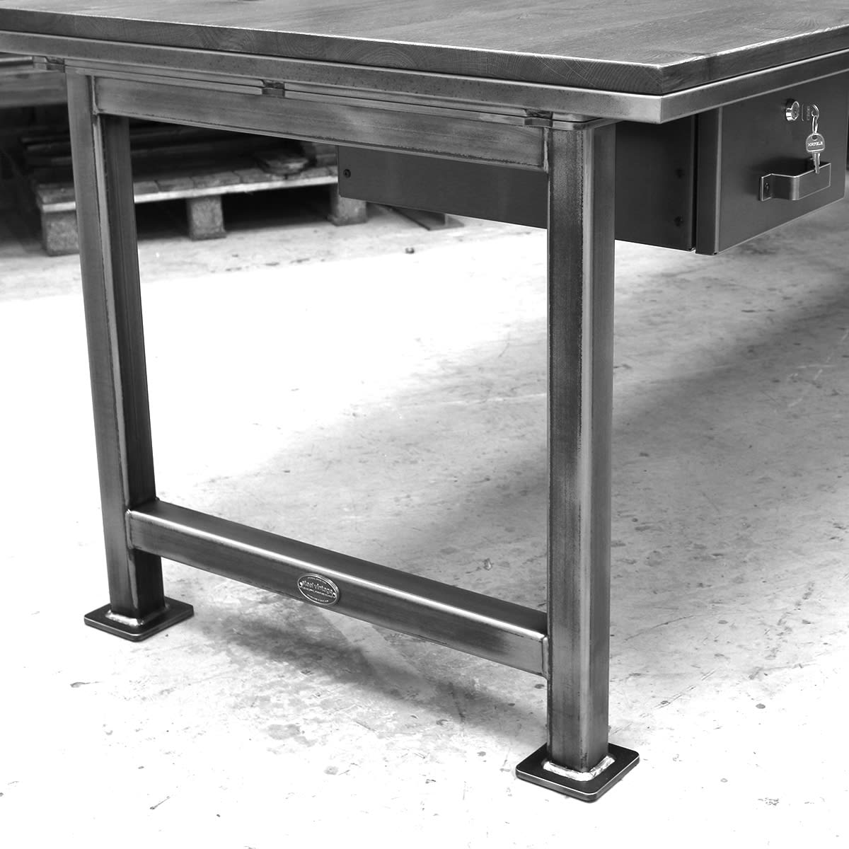 SV-ARTISAN-DESK-LEG