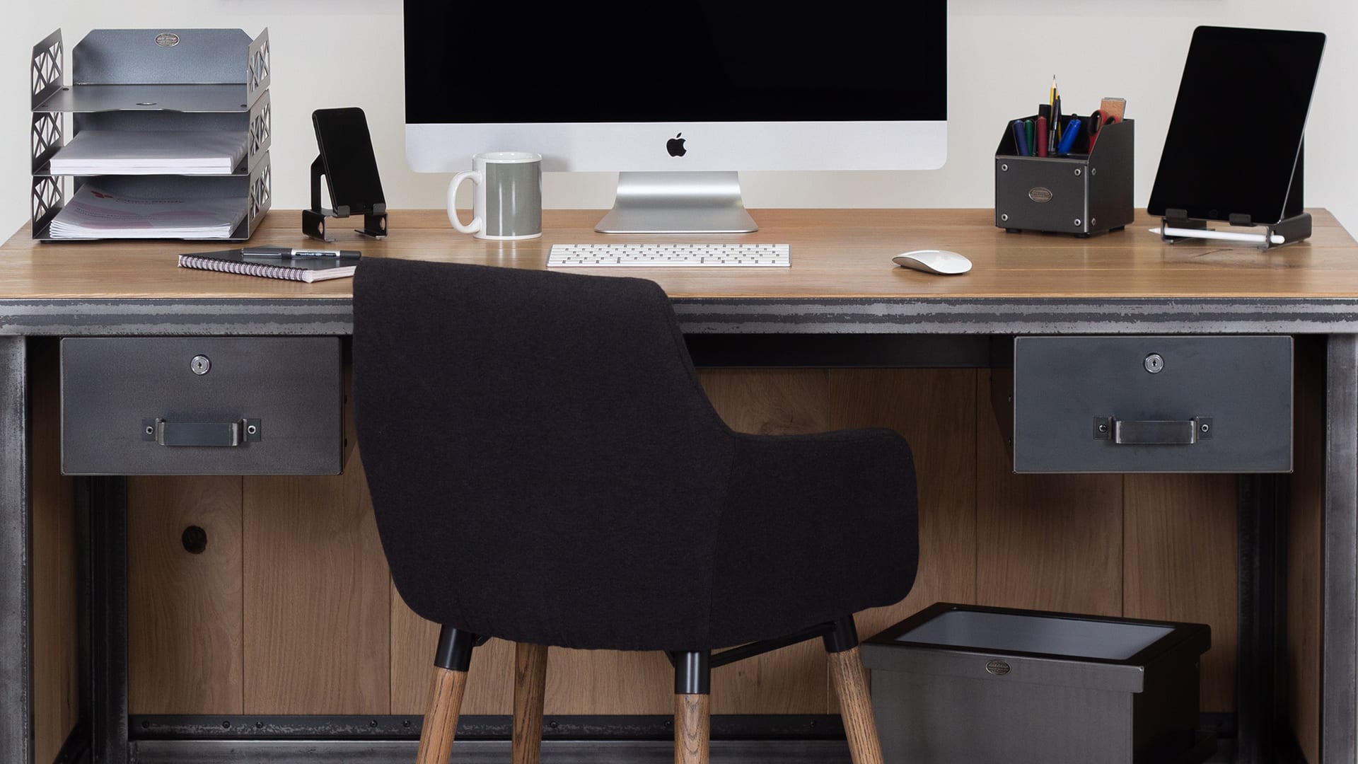 7 Steel Accessories To Enhance Your Office Desk