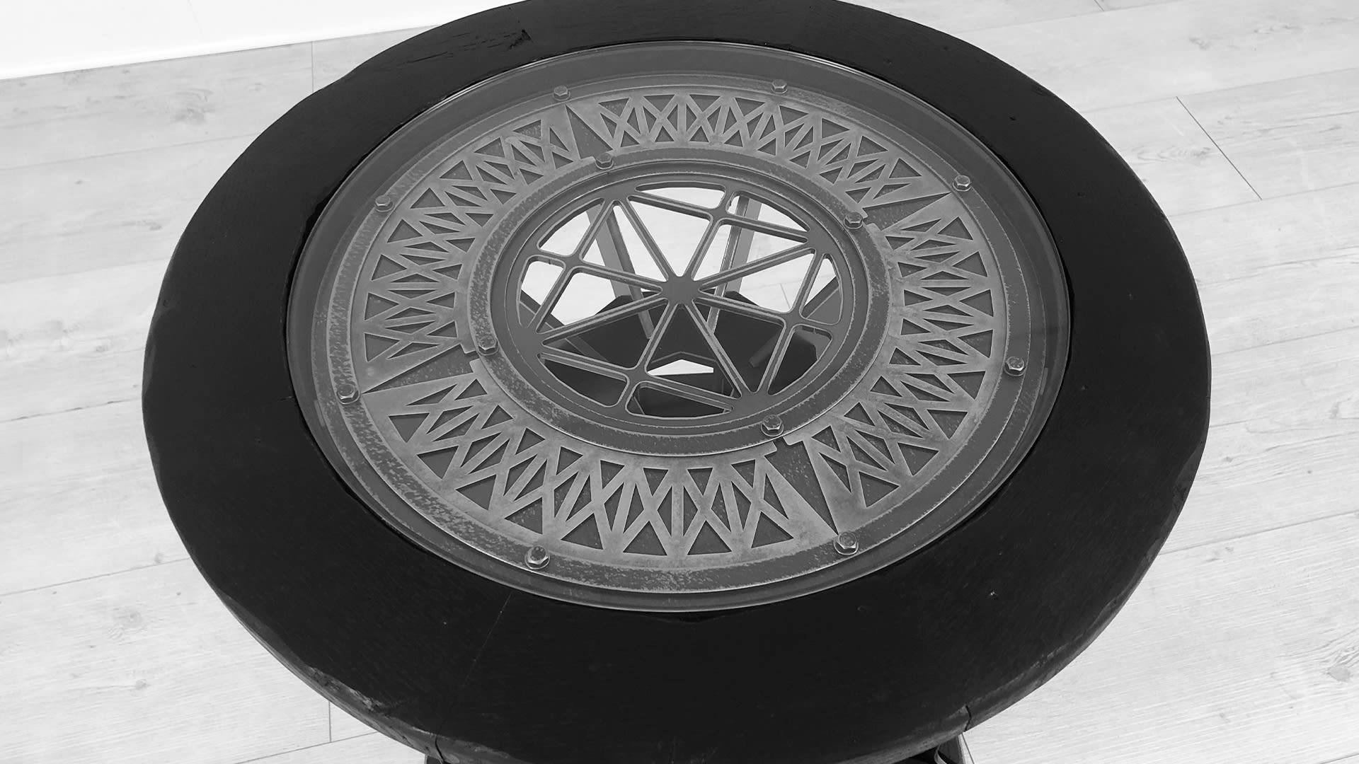 SV STEAMPUNK SIDE TABLE BW