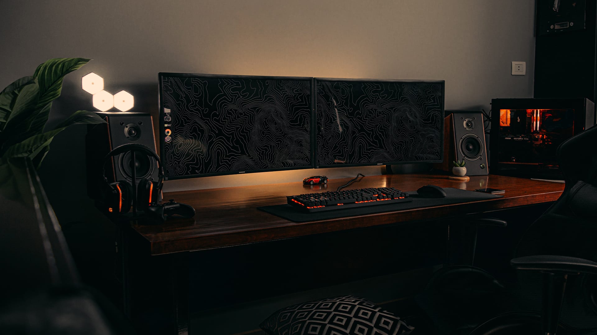 The best gaming desk 2024 - top desks for gaming