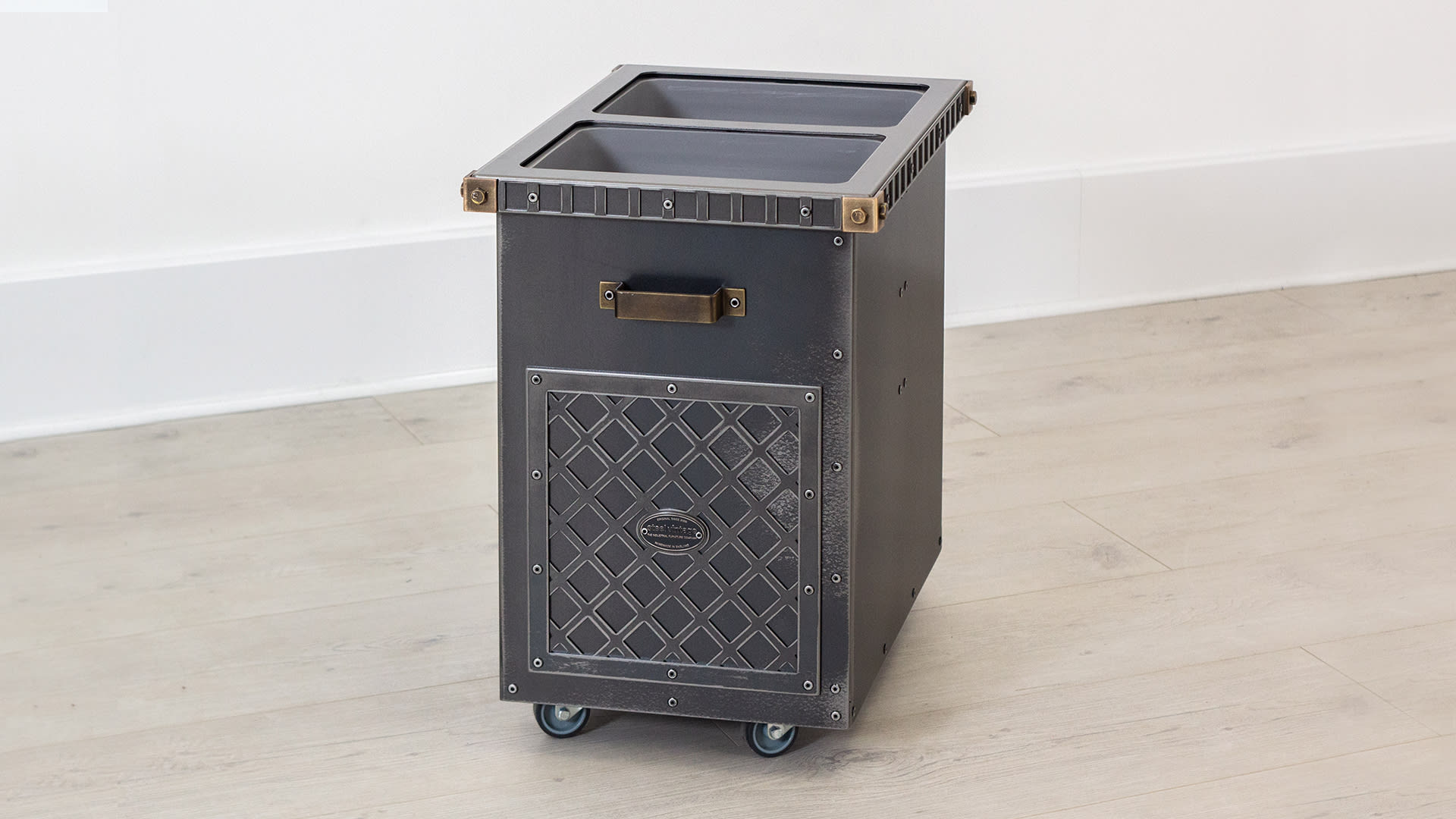 STEEL VINTAGE BRUNEL PAPER BIN