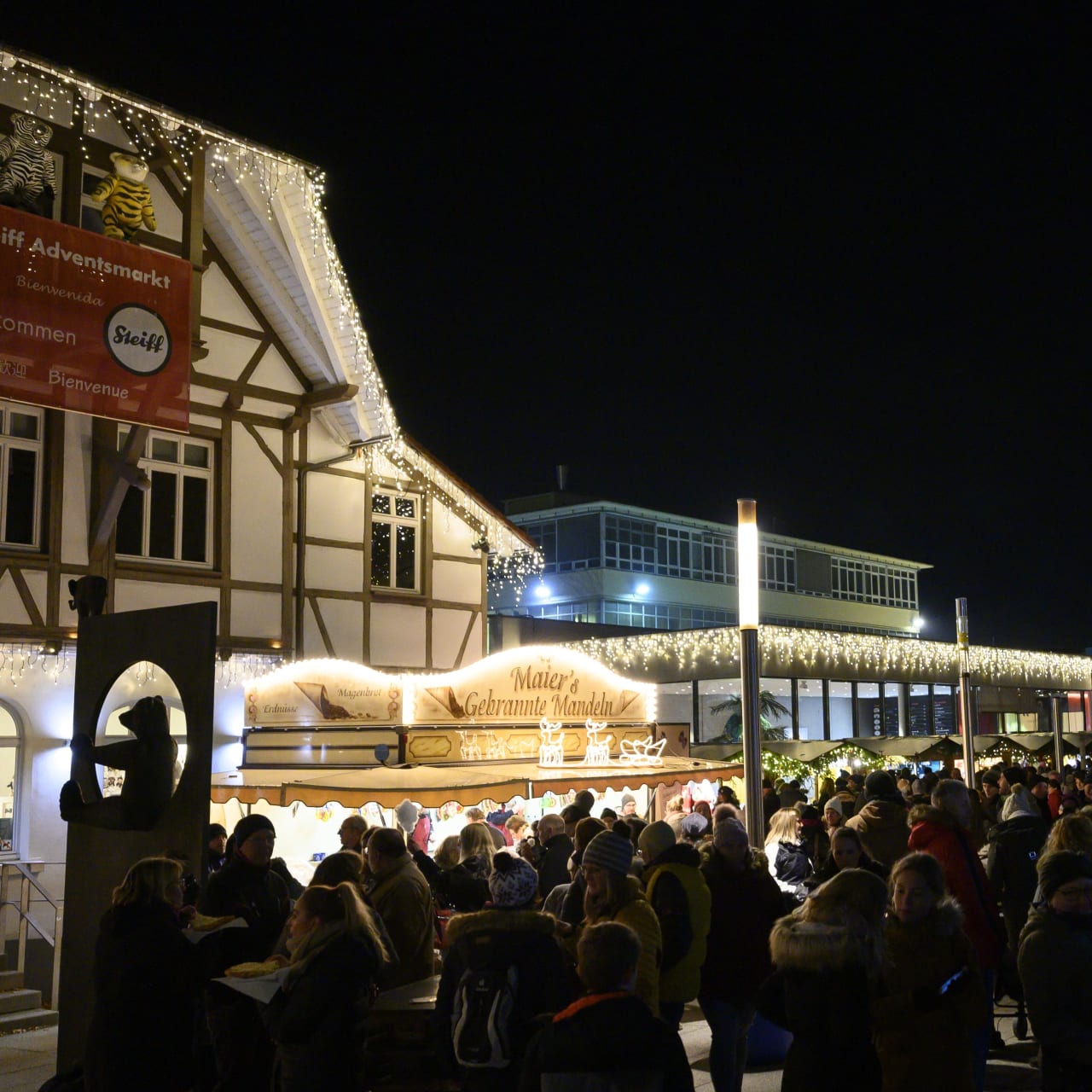 Steiff adventsmarkt besucher 01