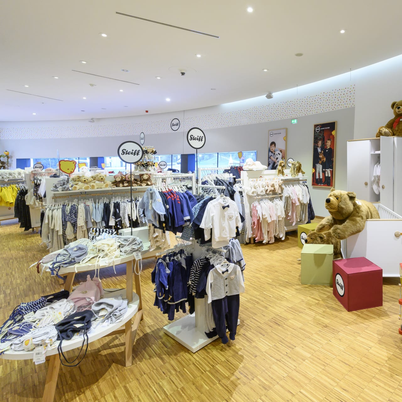 Steiff shop kinderbekleidung und kuscheltiere