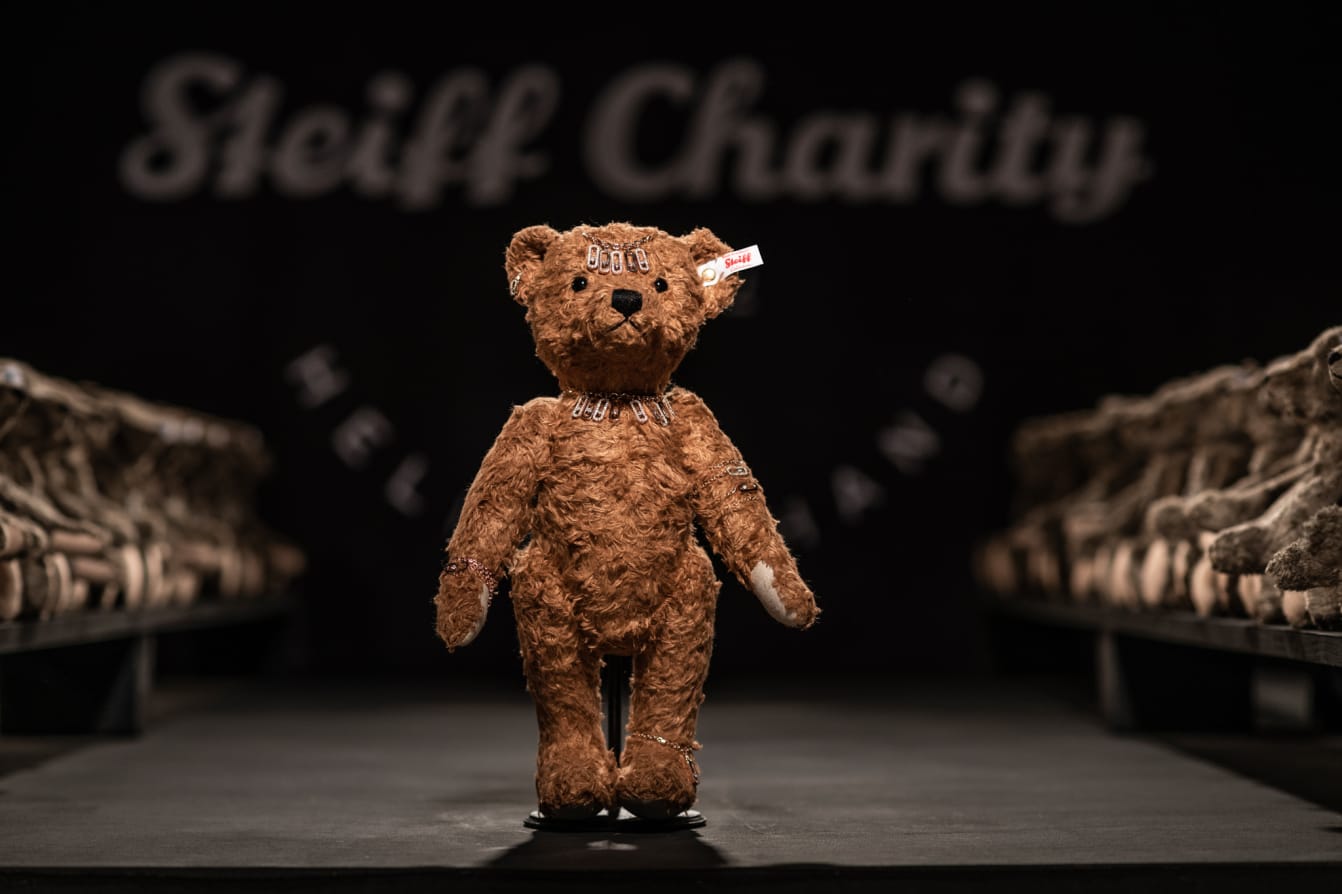 Steiff Charity Messika Paris quer