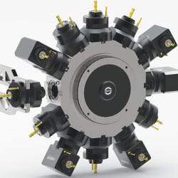 Roboter kann Werkzeuge wechseln 