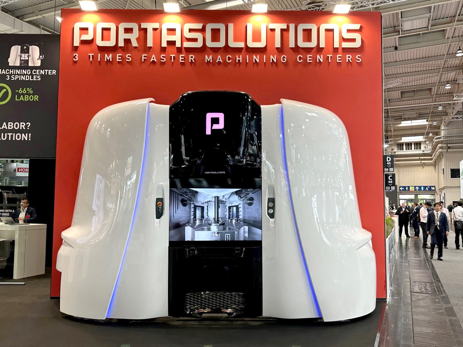 Das Portacenter vereint ein ansprechendes und außergewöhnliches Design mit hoher Produktivität durch drei Arbeitsspindeln