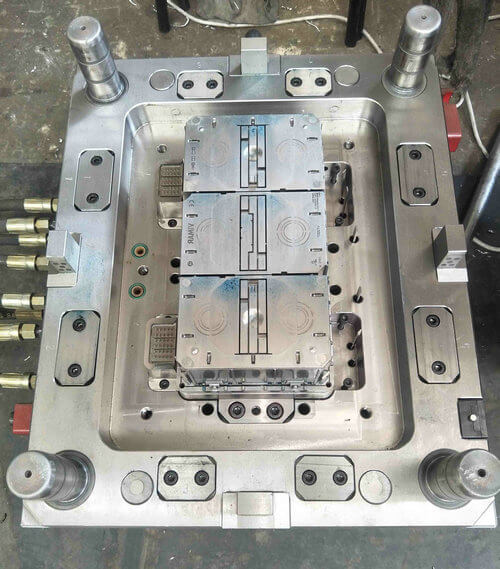 injection mold damage
