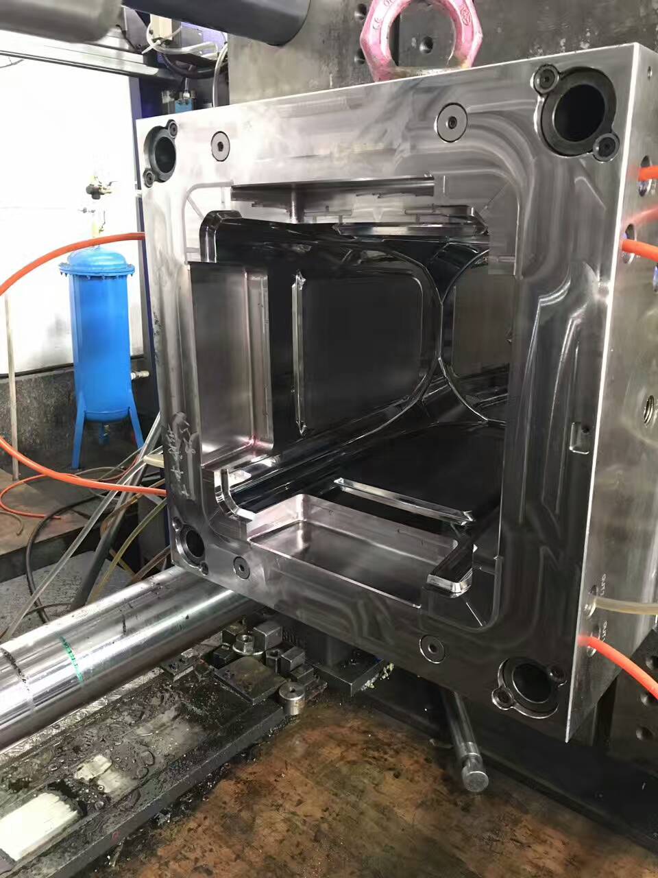plastic mold