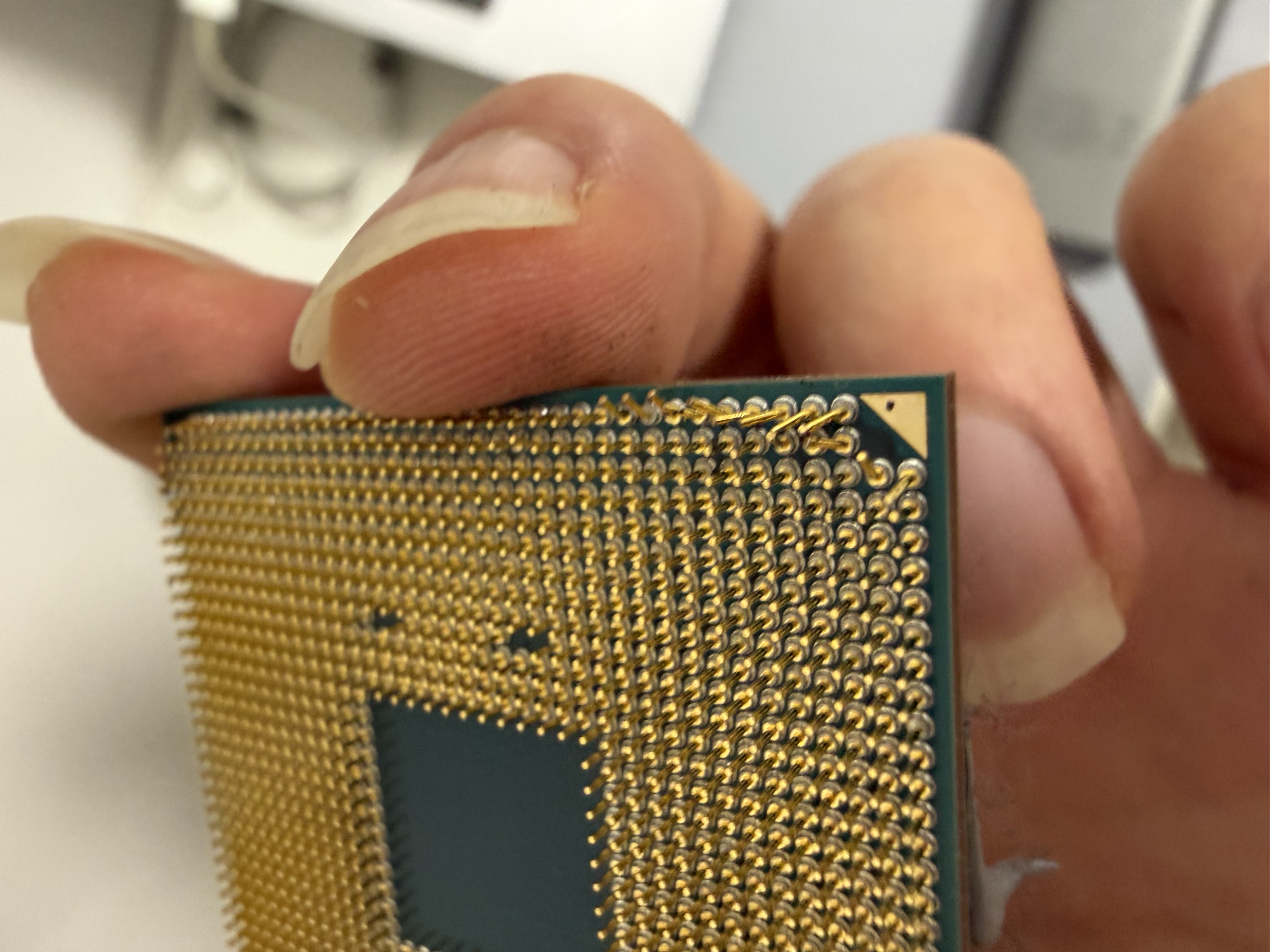 Bent-pins CPU