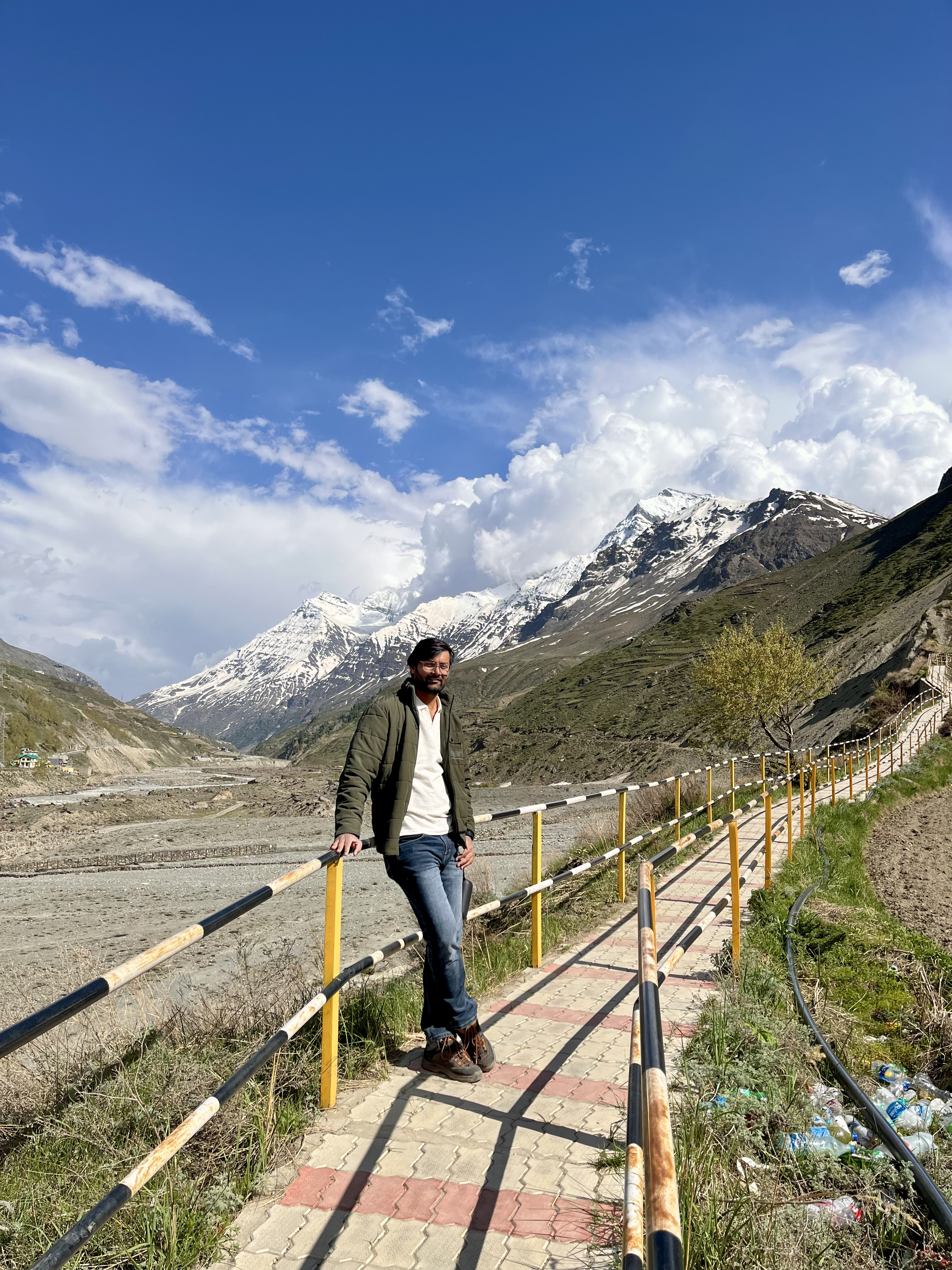 Small trek to Sissu waterfall
