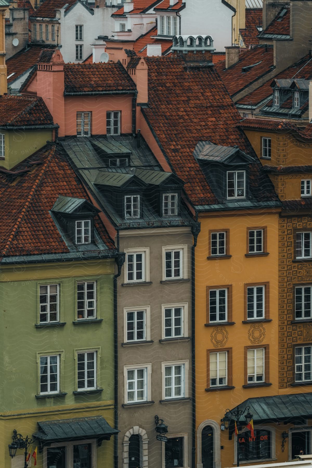 A view of some buildings out in a city.