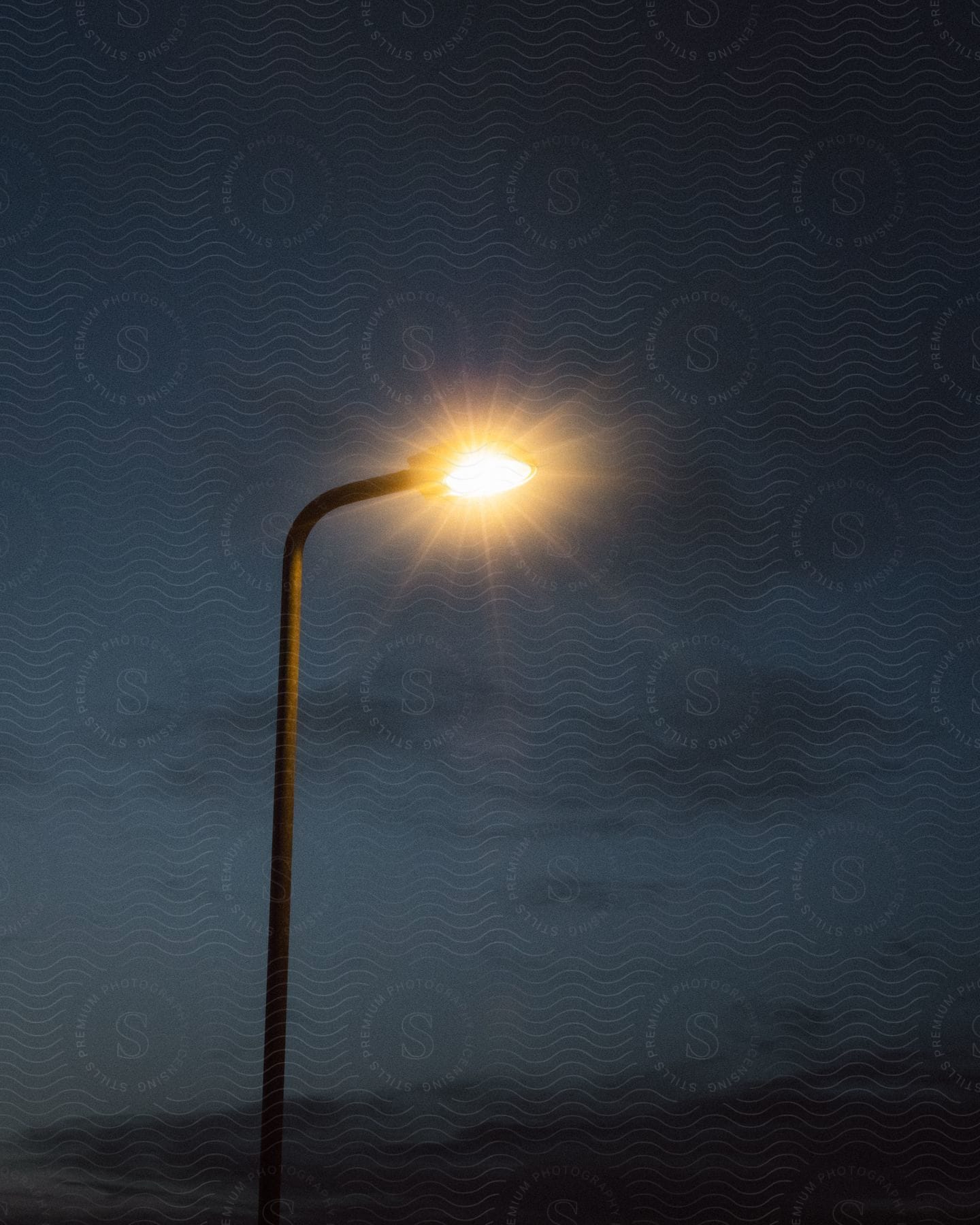 An image of a street light